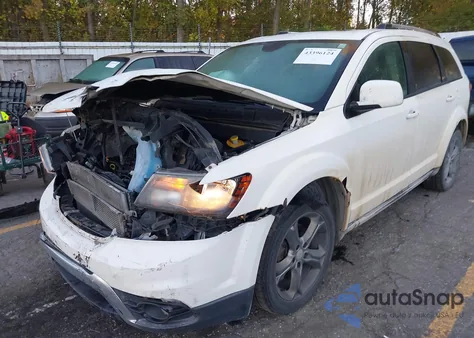 2015 Dodge Journey Crossroad z USA, uszkodzony, nr VIN 3C4PDDGG7FT568643